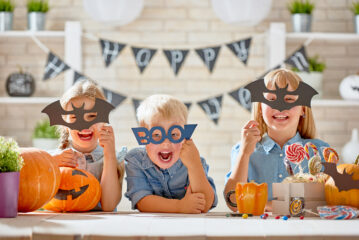 Whiz Kidz Preschool Presents: Tips for a Successful 2023 Trick or Treat in Arizona with Your Little One!